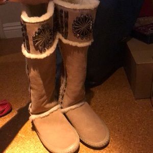 Tory Burch Winter Boots